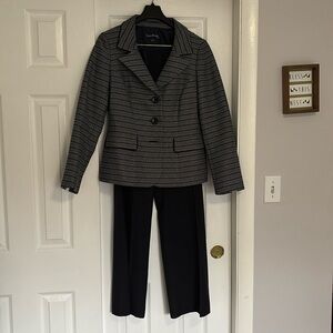 Evan Picone suit set